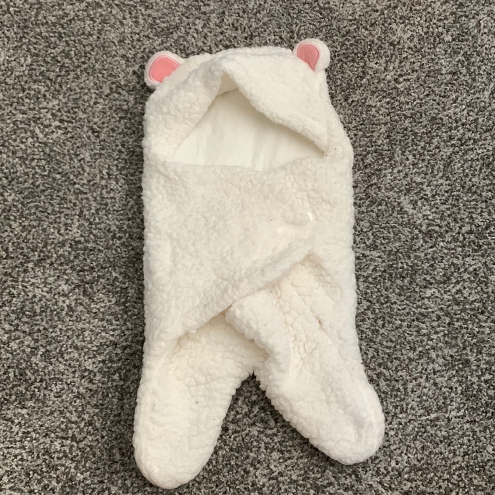 ❄️Bear furry swaddle - newborn